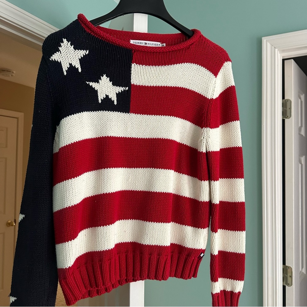 VTG! Tommy Hilfiger Women's Flag Sweater - Red, White, and Blue